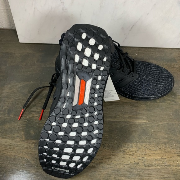 adidas UltraBOOST Triple Black - Picture 9 of 9